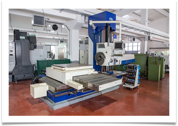 CNC Horizontal Machining Center 5 axis X-1800 mm  Y-1000 mm  Z- 1000 mm